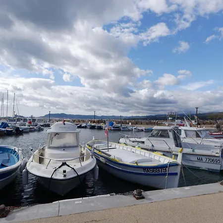 Aigues Marines Private Studio Apartment Saint-Cyr-sur-Mer